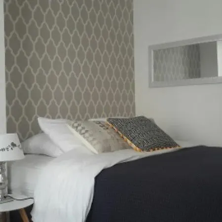 Luckey Homes Rue De Constantinople Parigi