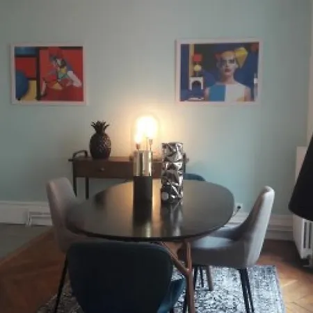 Luckey Homes Rue De Constantinople Parigi