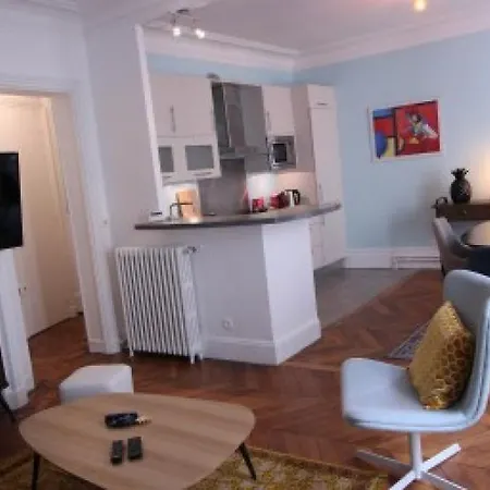 Luckey Homes Rue De Constantinople Appartamento *